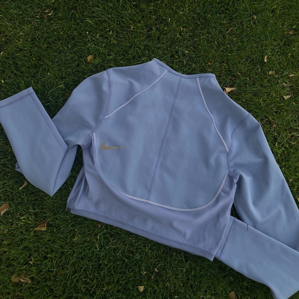 Nike top